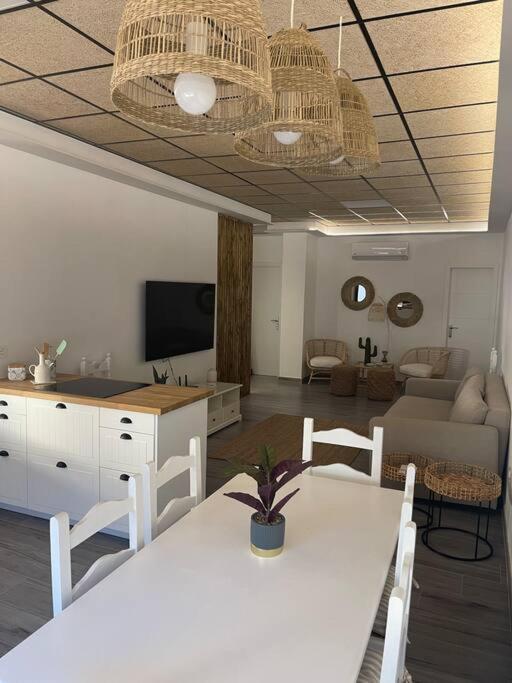 Casita Coqueta En Agua Amarga Apartment Agua Amarga  Exterior photo